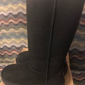 UGG CLASSIC TALL BOOTS FOR GIRLS